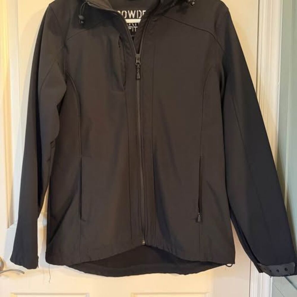 Powder River Outfitters womens medium Softshell Jacket